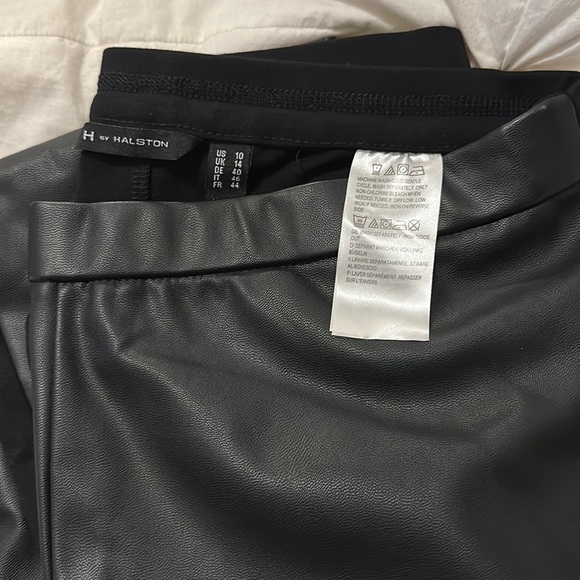 Faux Leather Leggings in Black
Halston - Picture 2 of 7
